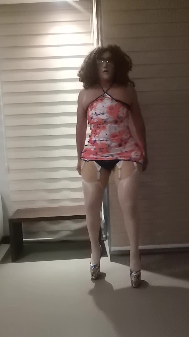 Alexa sexy crossdresser nude in highheels girl facemask