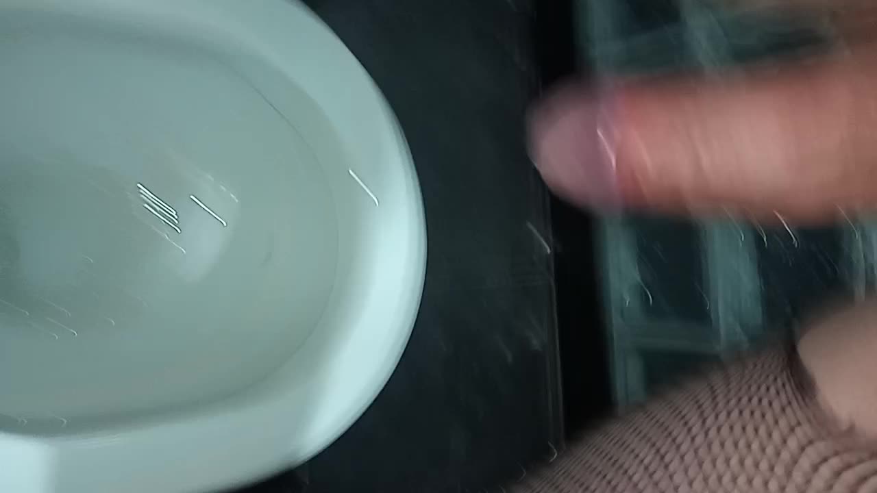 pissing and cumming